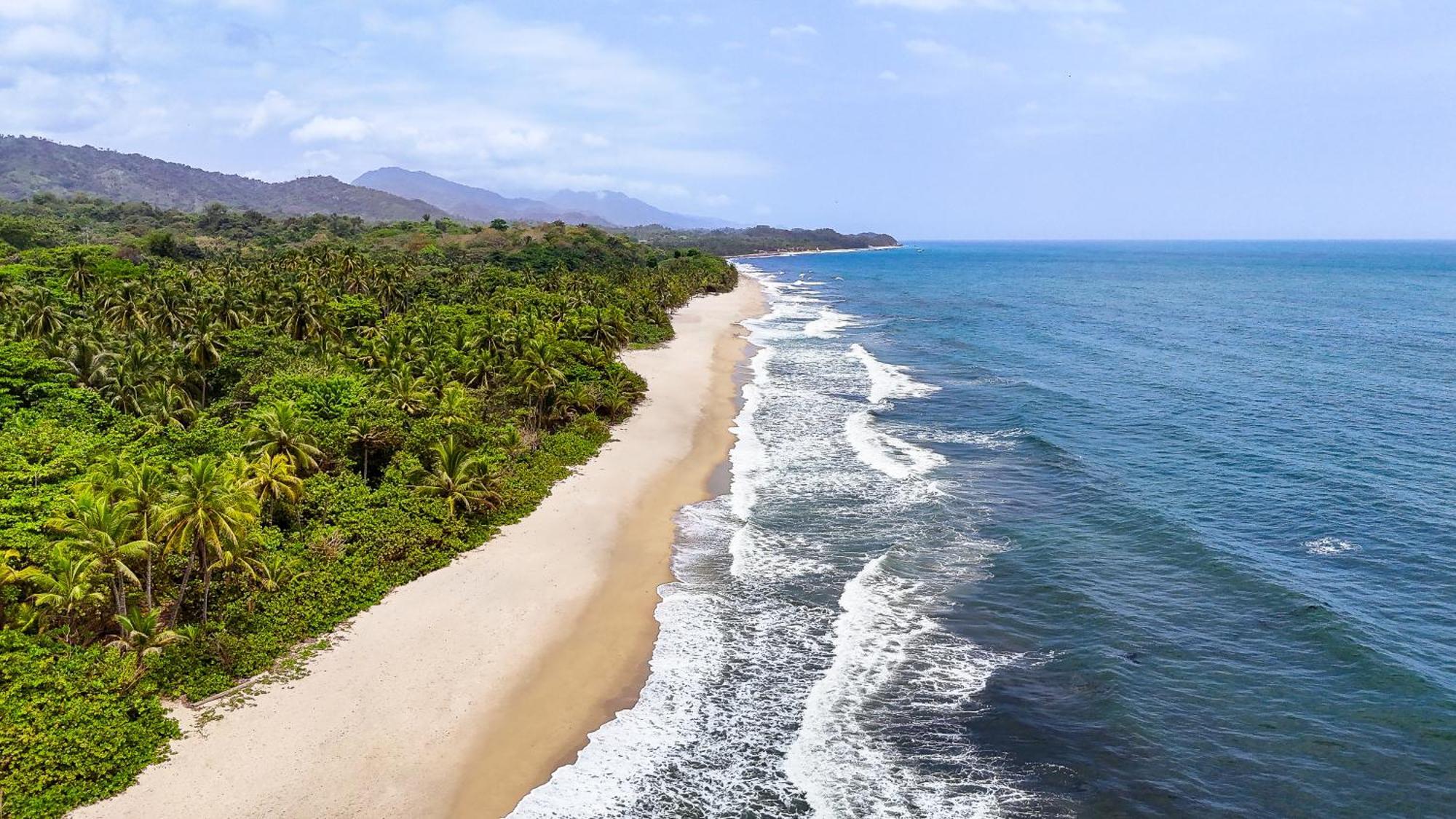 Hostal Mocambo Beach Guachaca Bagian luar foto