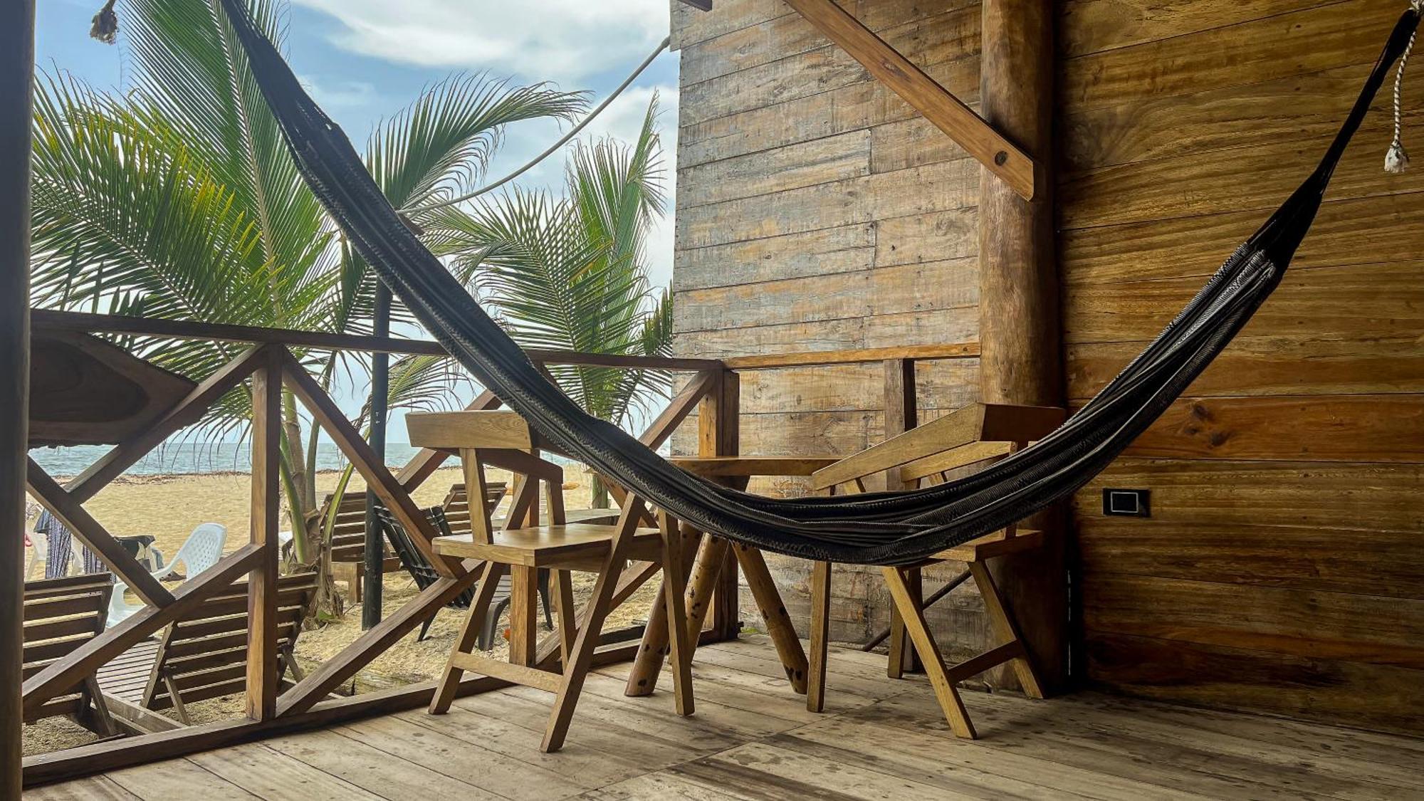 Hostal Mocambo Beach Guachaca Bagian luar foto