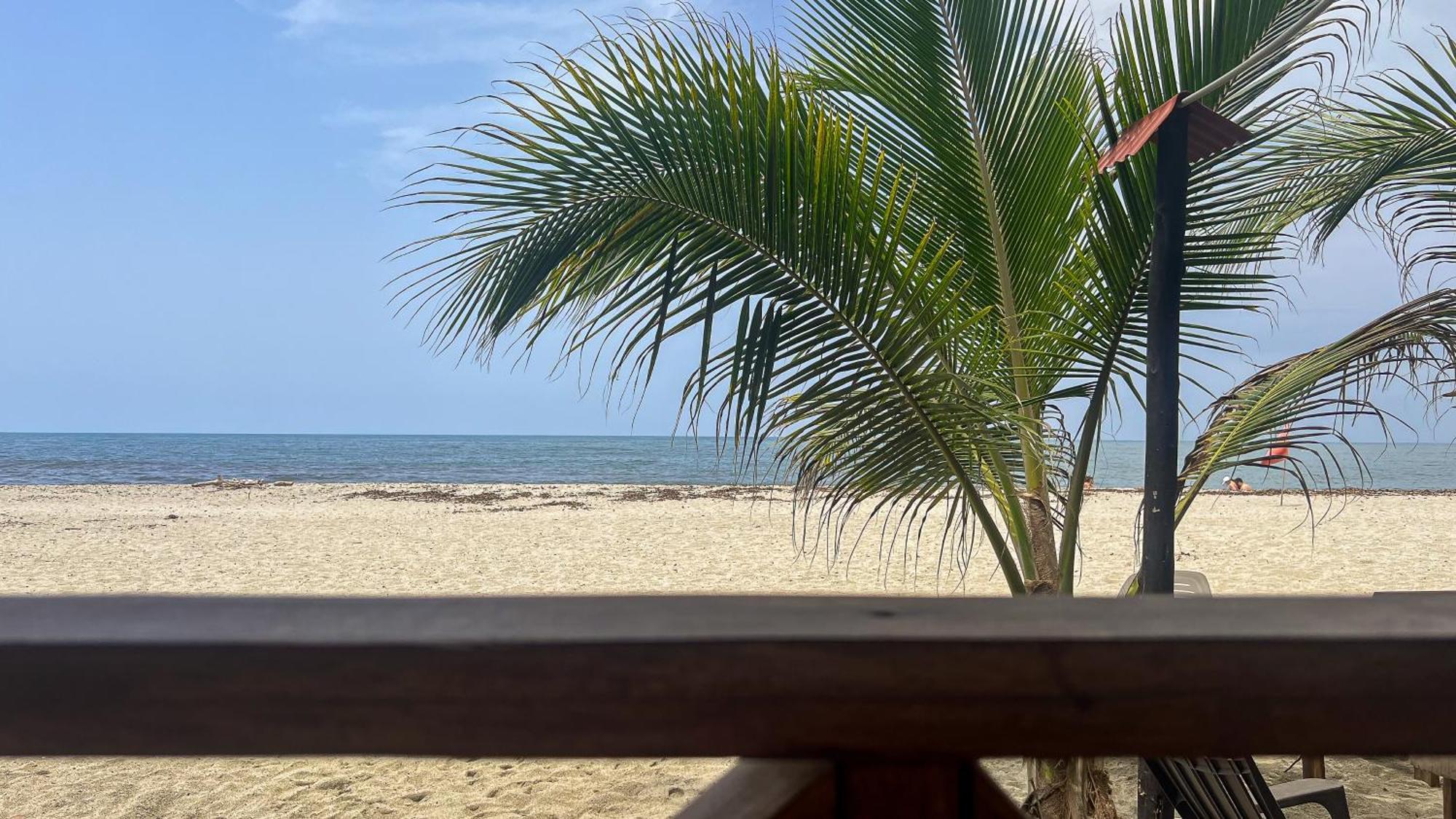 Hostal Mocambo Beach Guachaca Bagian luar foto