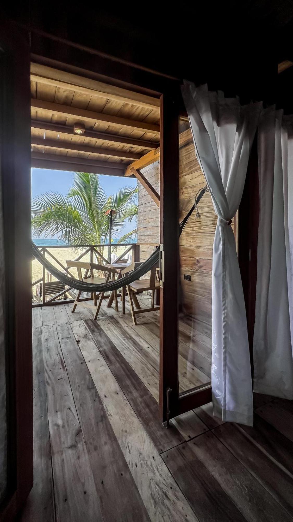 Hostal Mocambo Beach Guachaca Bagian luar foto