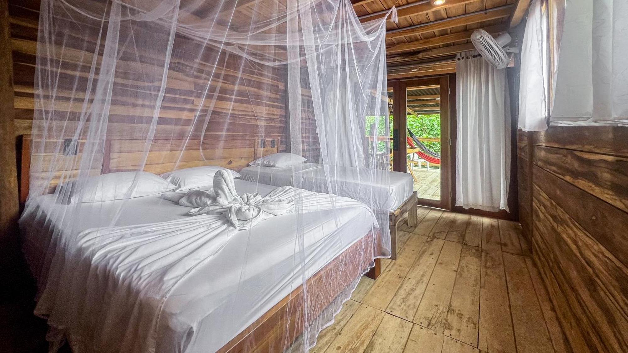 Hostal Mocambo Beach Guachaca Bagian luar foto